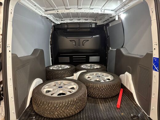 Ford Transit Connect vaihtoauto
