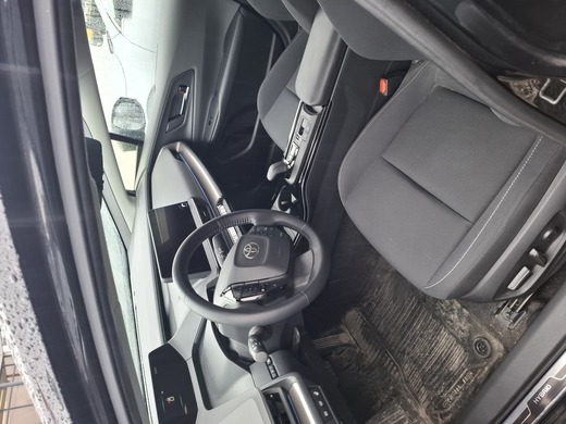 Toyota Prius Plug-in vaihtoauto