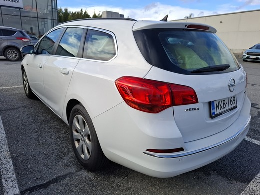 Opel Astra vaihtoauto