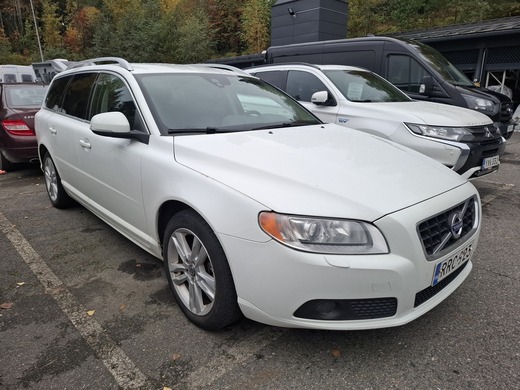Volvo V70 vaihtoauto