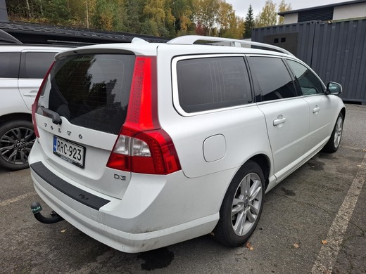 Volvo V70 vaihtoauto