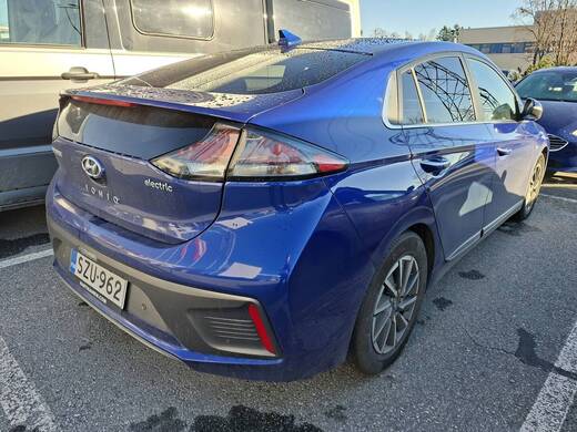 Hyundai IONIQ electric vaihtoauto