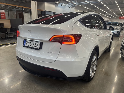 Tesla Model Y vaihtoauto