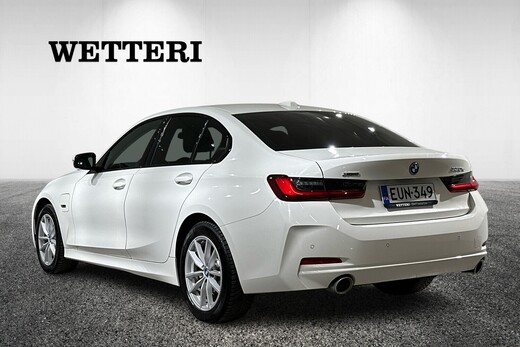 BMW 330 vaihtoauto