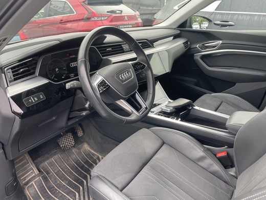 Audi Q8 e-tron vaihtoauto