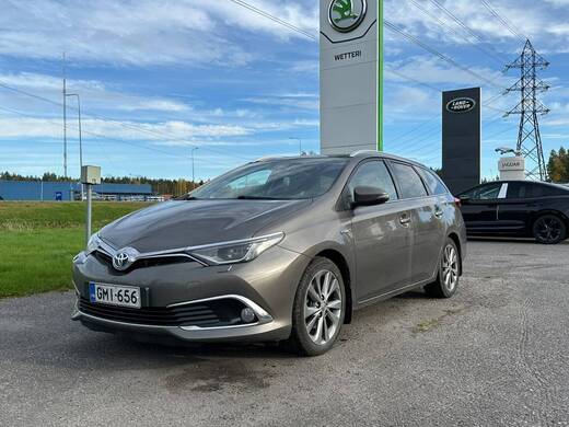 Toyota Auris vaihtoauto