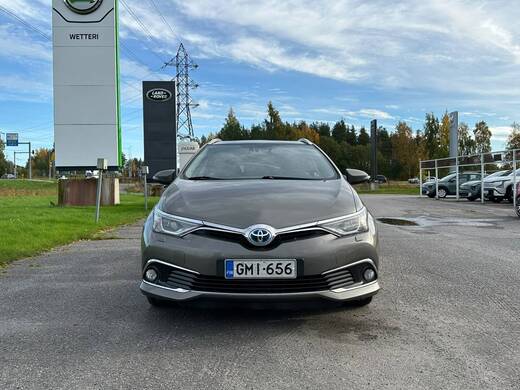 Toyota Auris vaihtoauto