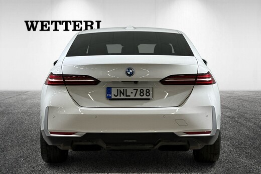 BMW i5 vaihtoauto