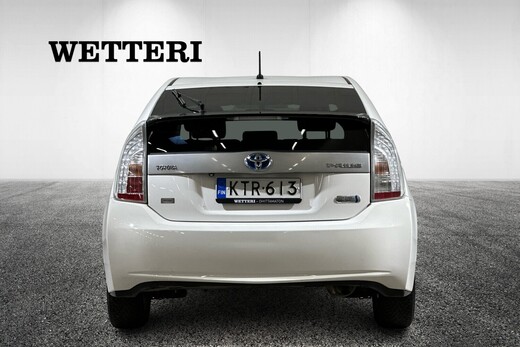 Toyota Prius Plug-in vaihtoauto