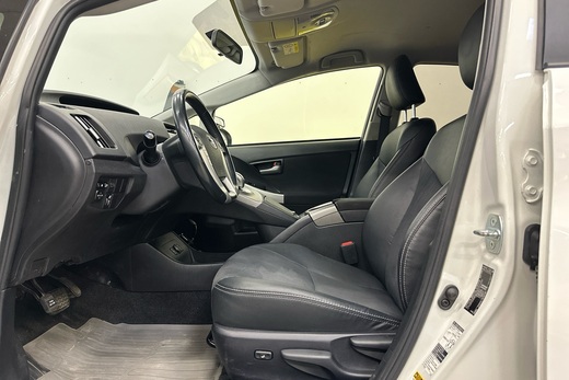 Toyota Prius Plug-in vaihtoauto
