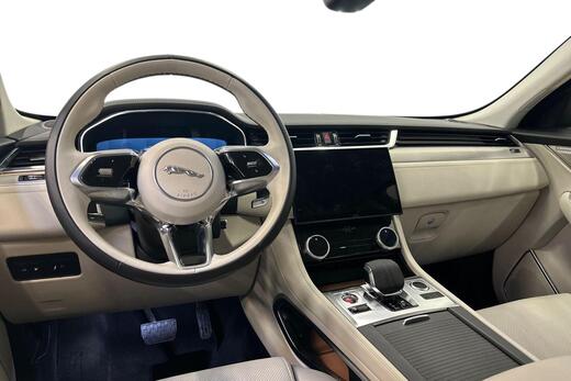 Jaguar F-PACE vaihtoauto