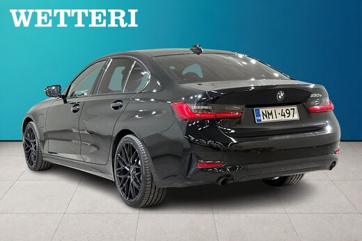 BMW 330 vaihtoauto