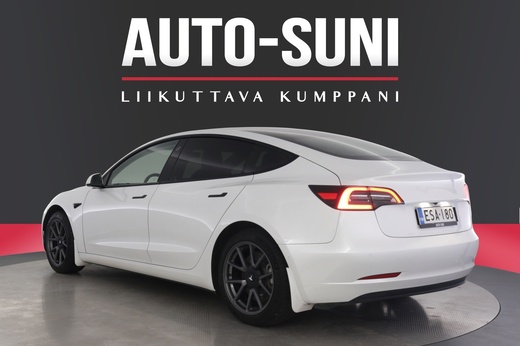 Tesla Model 3 vaihtoauto