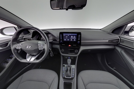 Hyundai IONIQ plug-in vaihtoauto