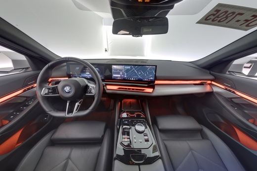 BMW i5 vaihtoauto