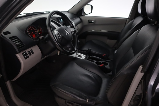 Mitsubishi L200 vaihtoauto
