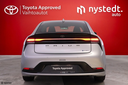 Toyota Prius Plug-in vaihtoauto