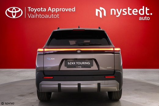 Toyota bZ4X Touring vaihtoauto