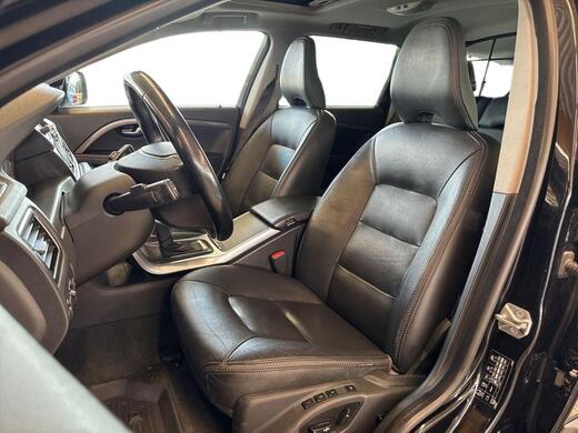 Volvo XC70 vaihtoauto