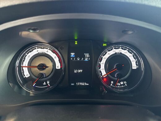 Toyota Hilux vaihtoauto