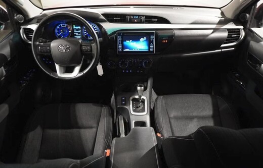 Toyota Hilux vaihtoauto
