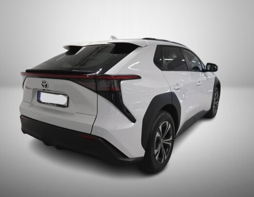 Toyota bZ4X vaihtoauto