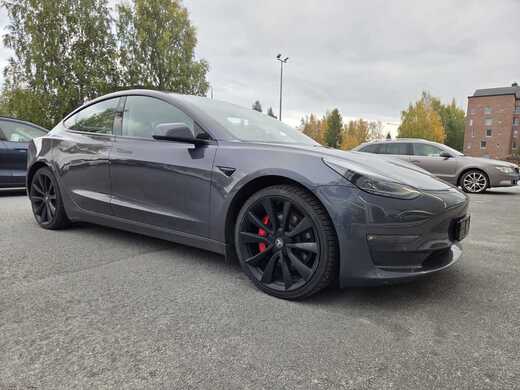 Tesla Model 3 vaihtoauto