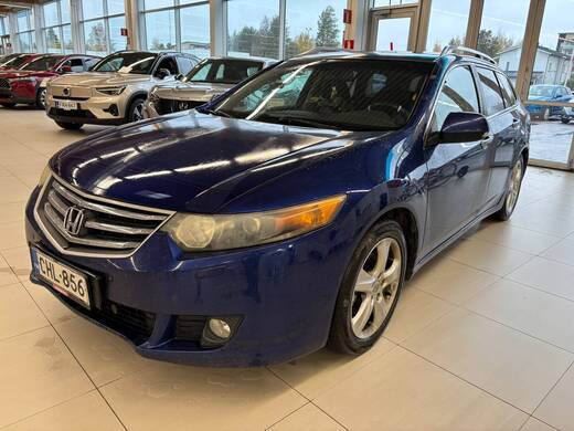 Honda Accord vaihtoauto