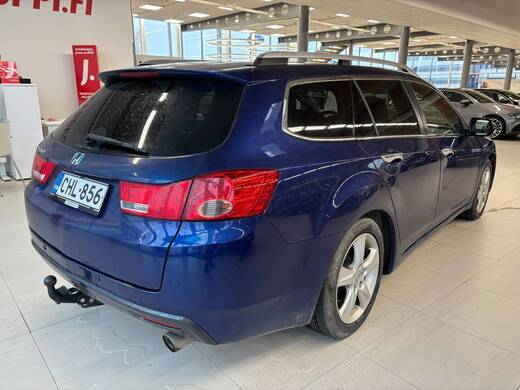 Honda Accord vaihtoauto