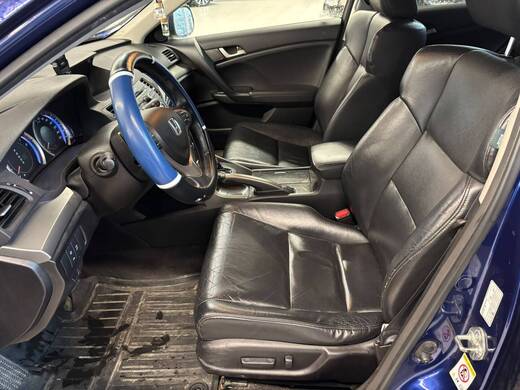 Honda Accord vaihtoauto