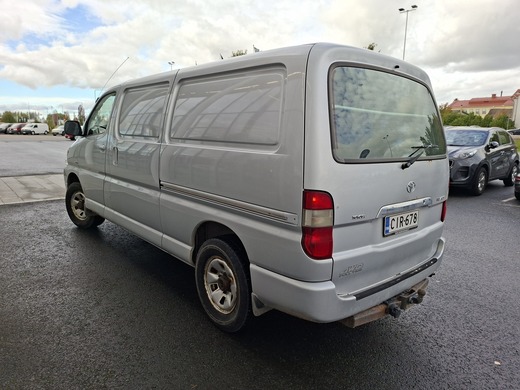 Toyota Hiace vaihtoauto