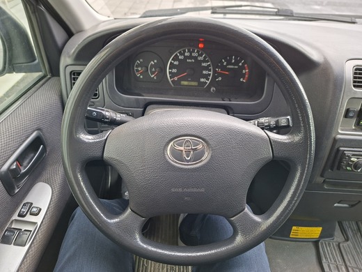 Toyota Hiace vaihtoauto