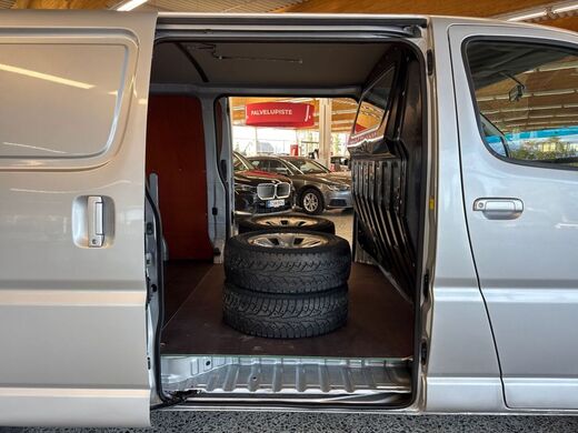 Toyota Hiace vaihtoauto