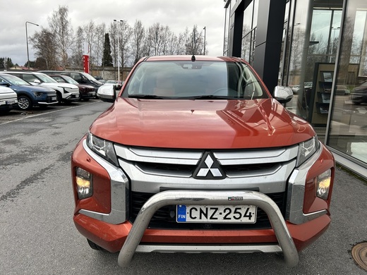 Mitsubishi L200 vaihtoauto