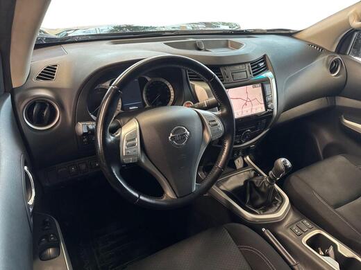 Nissan Navara vaihtoauto