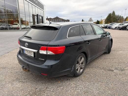 Toyota Avensis vaihtoauto