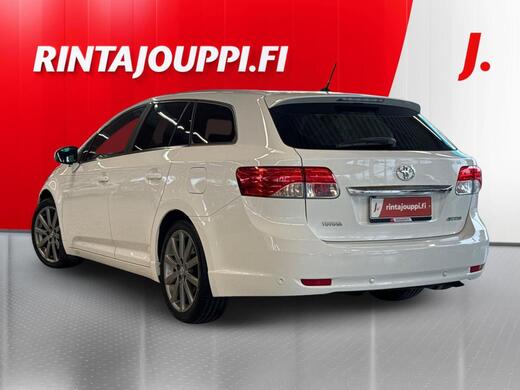 Toyota Avensis vaihtoauto