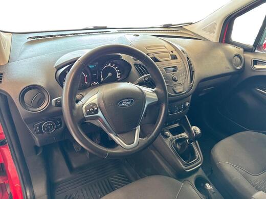 Ford Transit Courier vaihtoauto