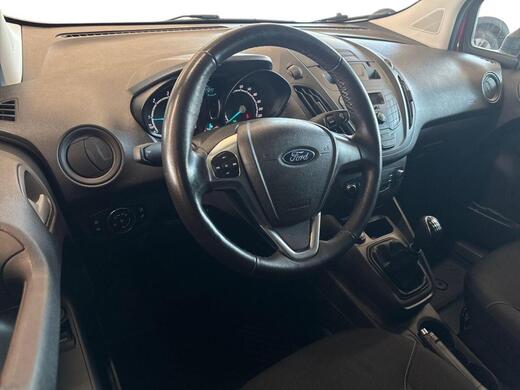 Ford Transit Courier vaihtoauto