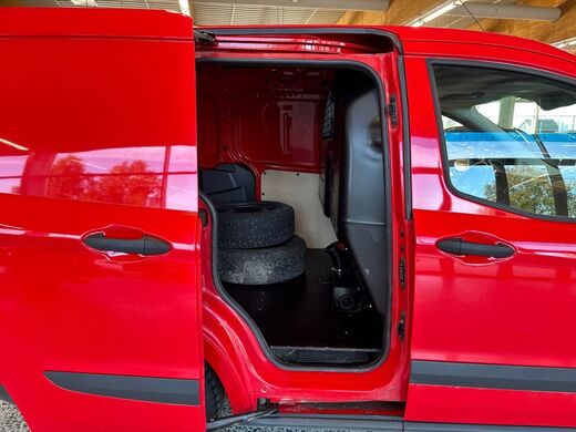 Ford Transit Courier vaihtoauto