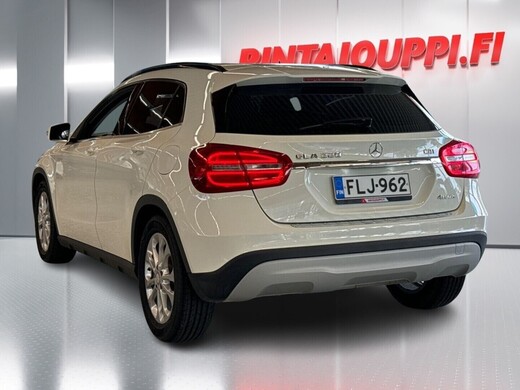 Mercedes-Benz GLA vaihtoauto