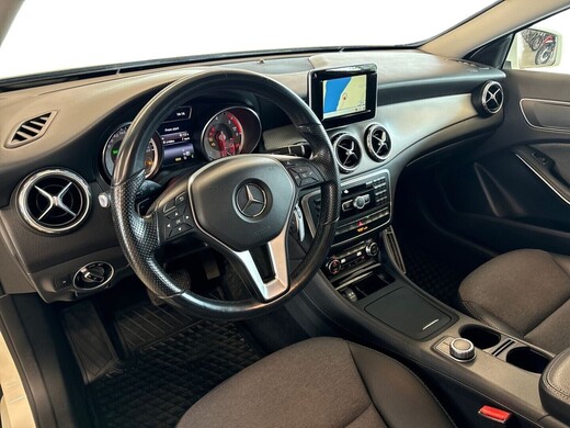 Mercedes-Benz GLA vaihtoauto