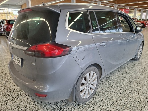 Opel Zafira Tourer vaihtoauto