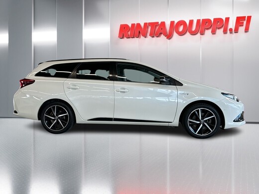 Toyota Auris vaihtoauto