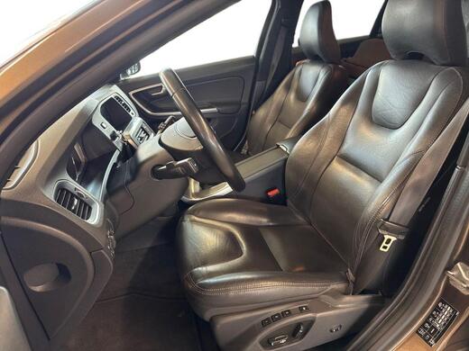 Volvo V60 Cross Country vaihtoauto