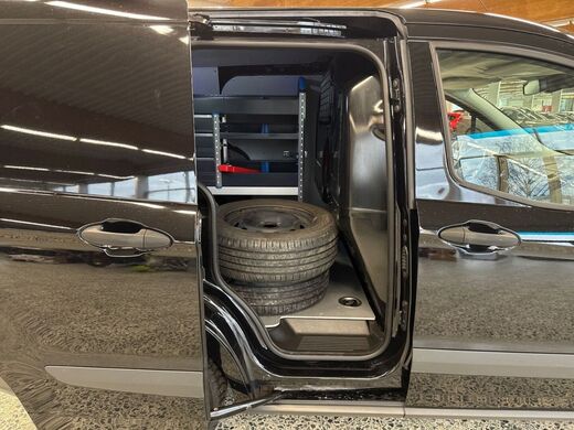 Ford Transit Courier vaihtoauto
