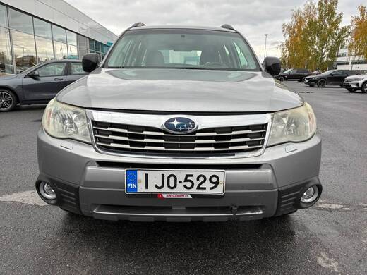 Subaru Forester vaihtoauto