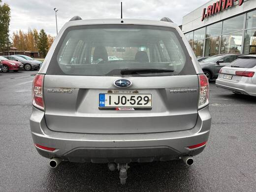 Subaru Forester vaihtoauto