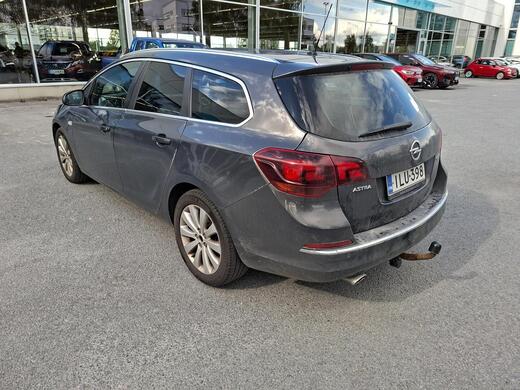 Opel Astra vaihtoauto