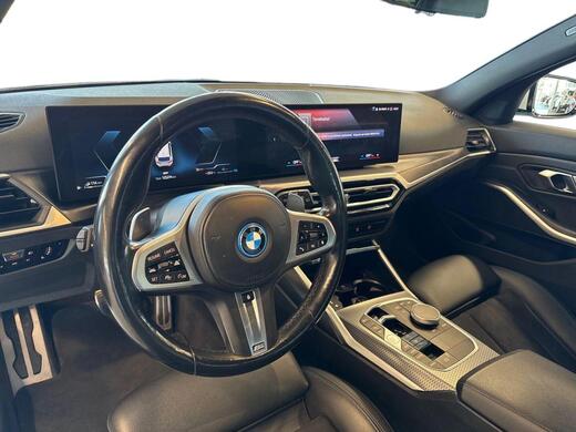 BMW 330 vaihtoauto